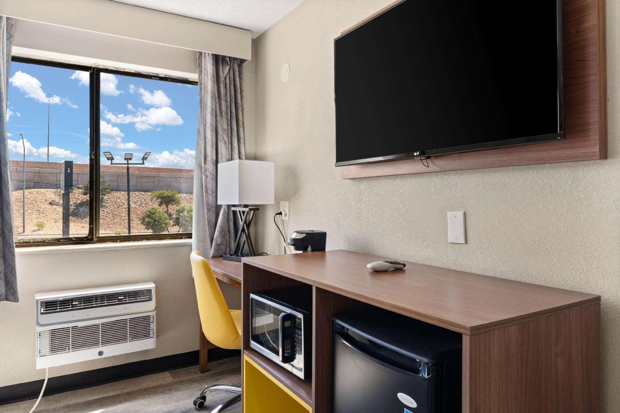 Days-Inn By Wyndham Albuquerque I-25 Exterior photo